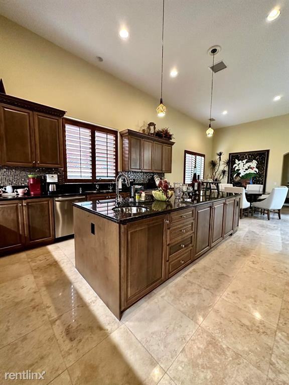 46710 Bradshaw Trl - Photo 2 of 10