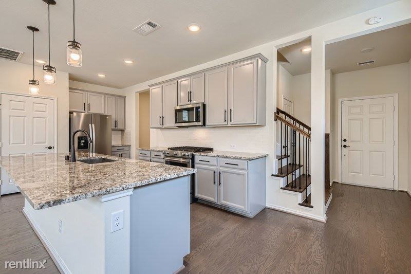 3103 Yukon Trace Dr - Photo 2 of 18