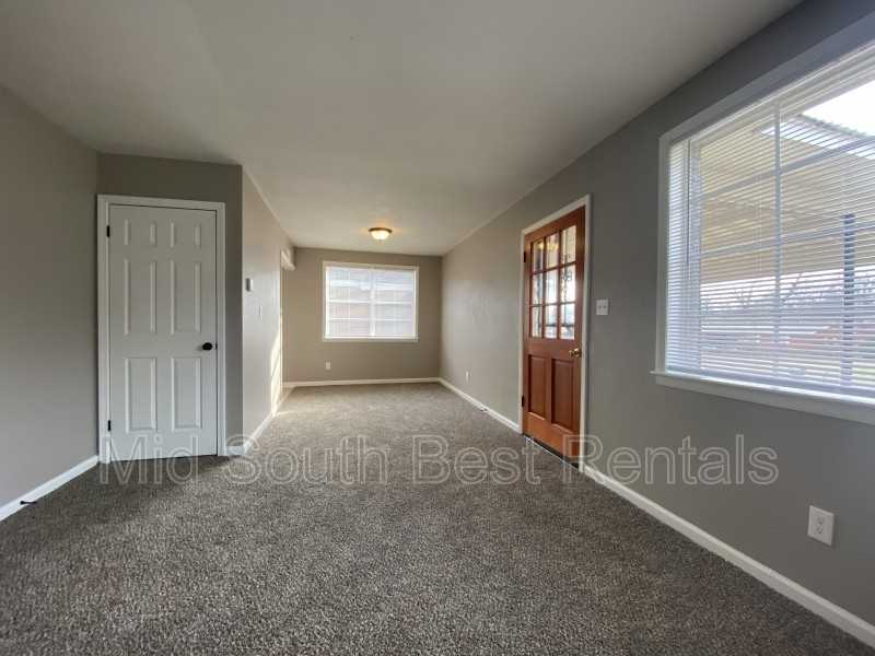 2604 Darlene St - Photo 2 of 8