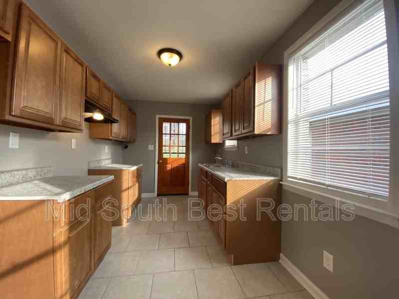 2604 Darlene St - Photo 3 of 8