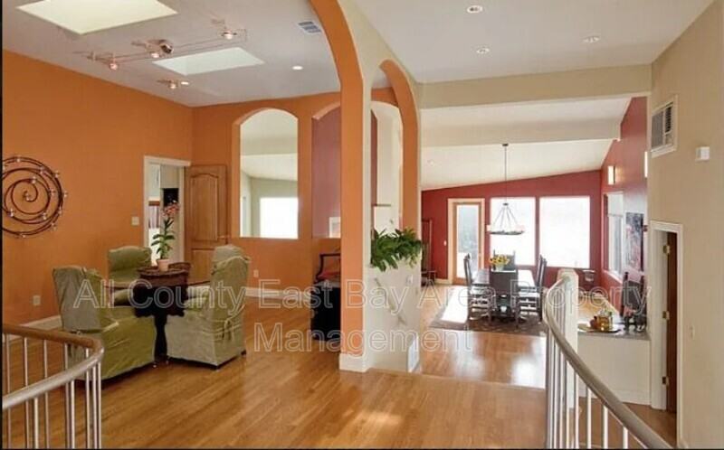 6840 Charing Cross Road - Photo 4 of 19