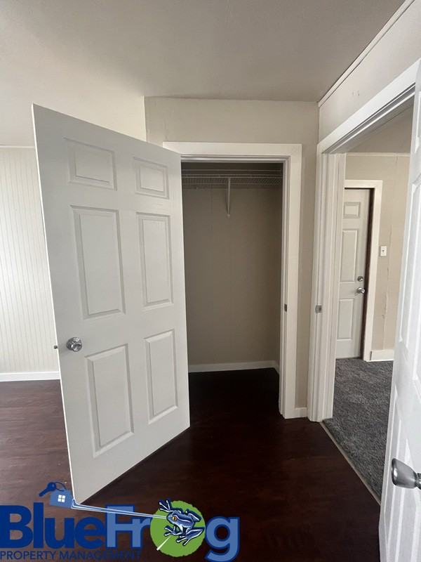 901 Harvey St - Photo 5 of 10