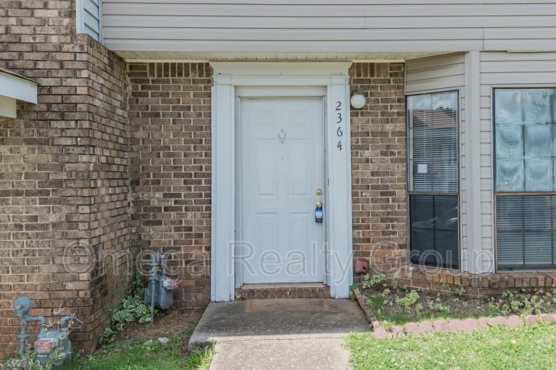 2364 Grayson Valley Cir - Photo 2 of 38