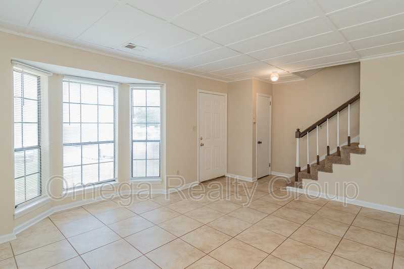 2364 Grayson Valley Cir - Photo 4 of 38