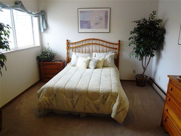 Kellogg Cove Apartments 5310 Kellogg Woods Dr SE, Kentwood, MI 49548