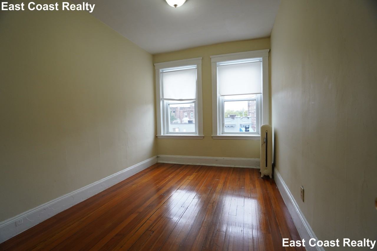 165 Kelton St #32 - Photo 3 of 15