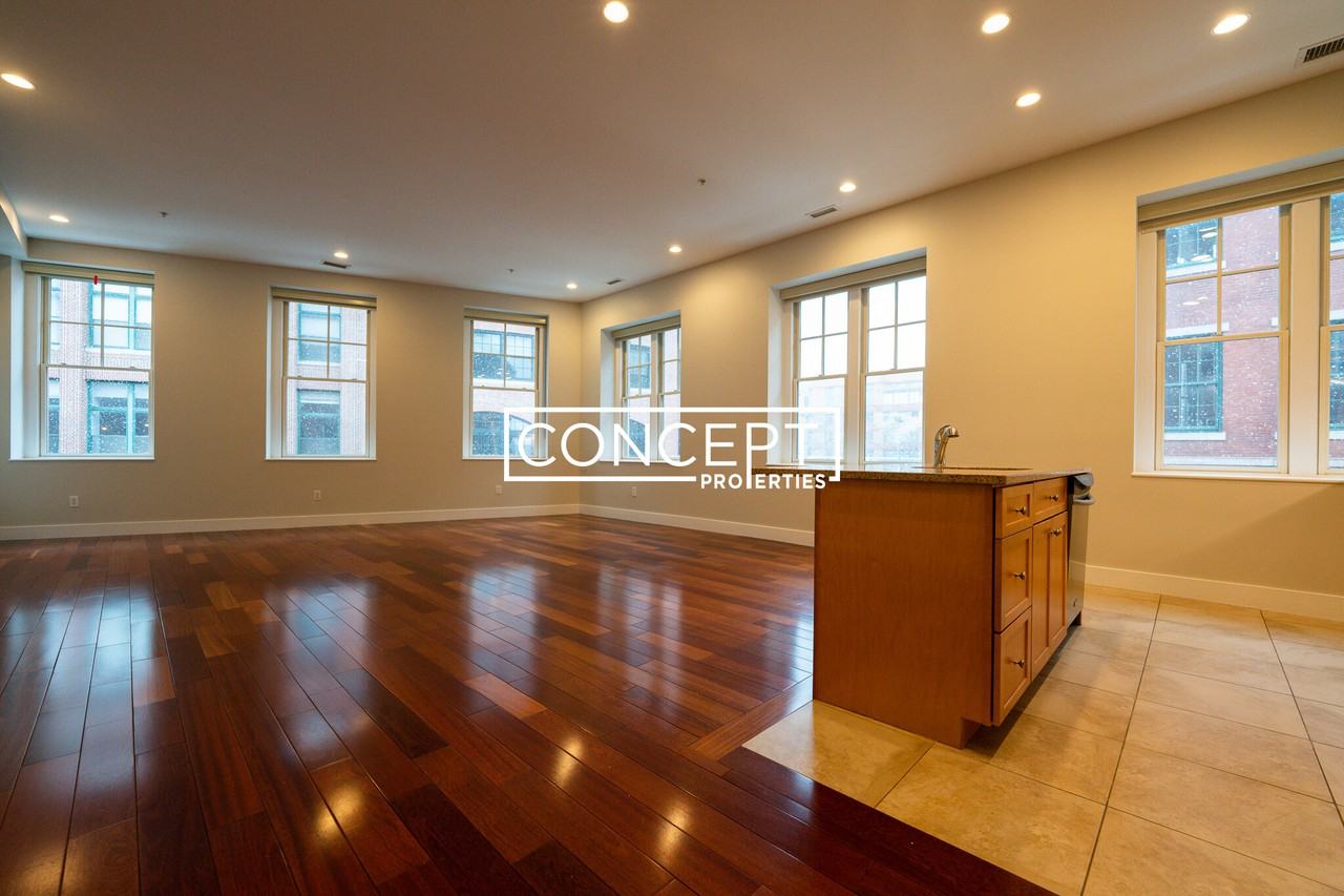 520 Harrison Ave #302CP