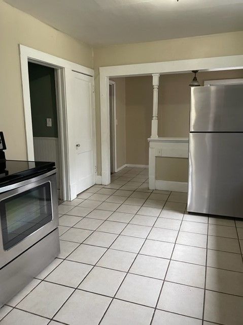 113 Harrison Blvd - Photo 5 of 23