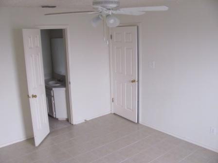 Shary Meadows Apartments - Photo 3 of 11