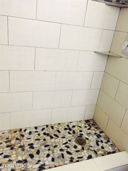 1220 Commerce St - Photo 3 of 10