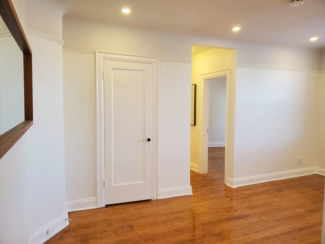 404 Spadina Road #208 - Photo 5 of 12