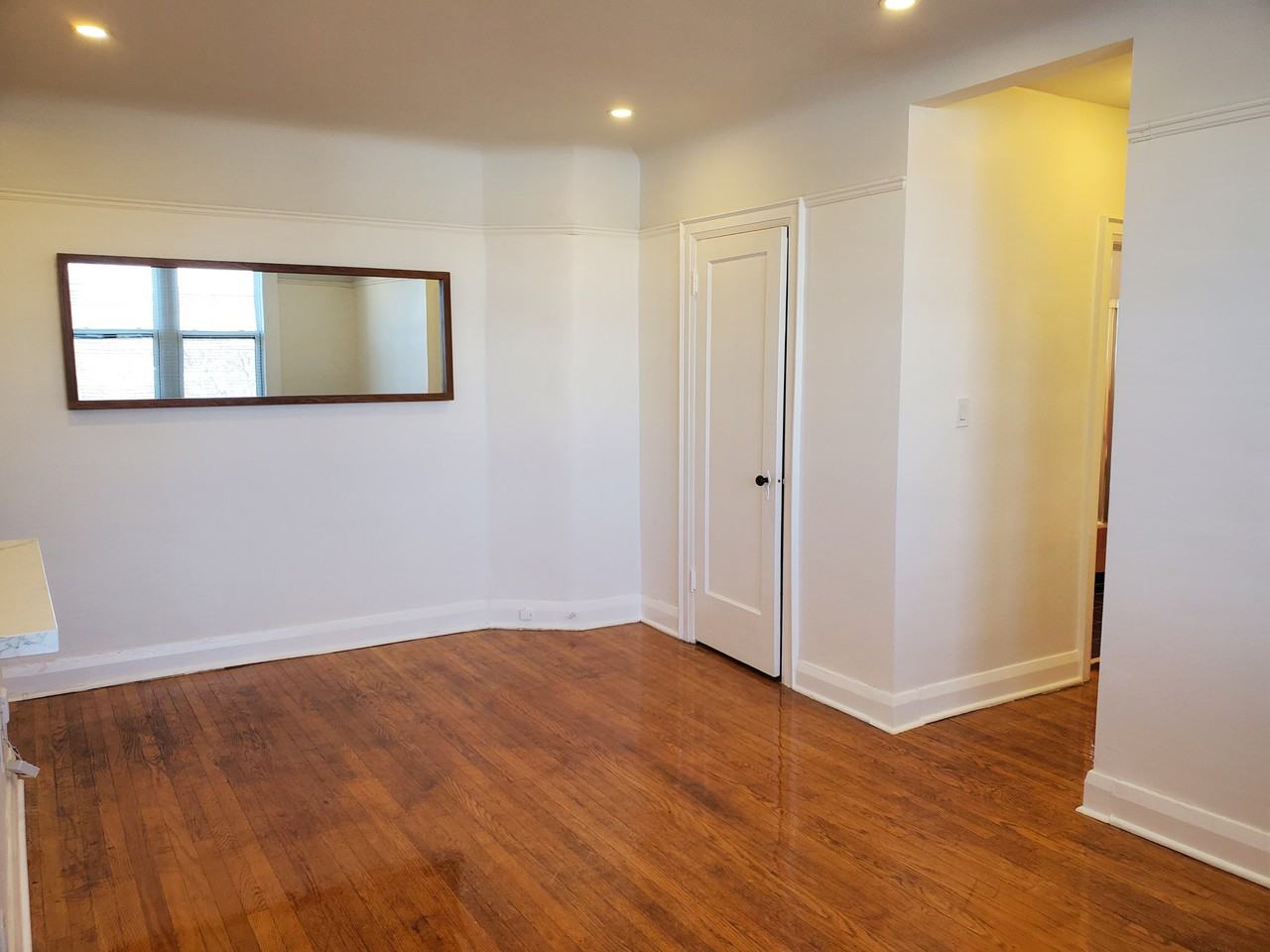 404 Spadina Road #208 - Photo 4 of 12