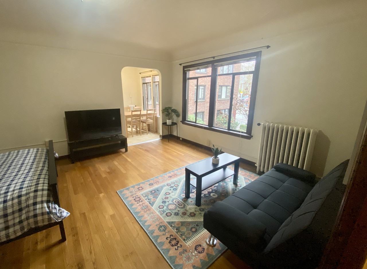 105 Mercer Street - Photo 3 of 27