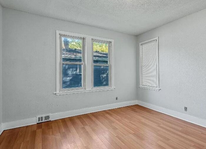 991 Rose Ave E #2 - Photo 2 of 31