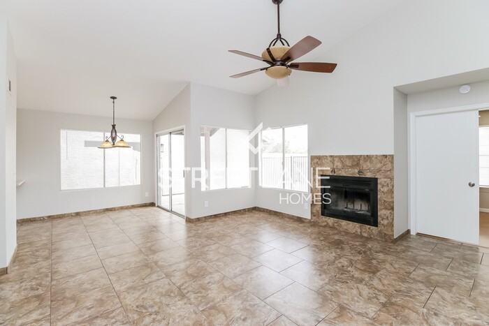 4262 W Gail Dr - Photo 3 of 15