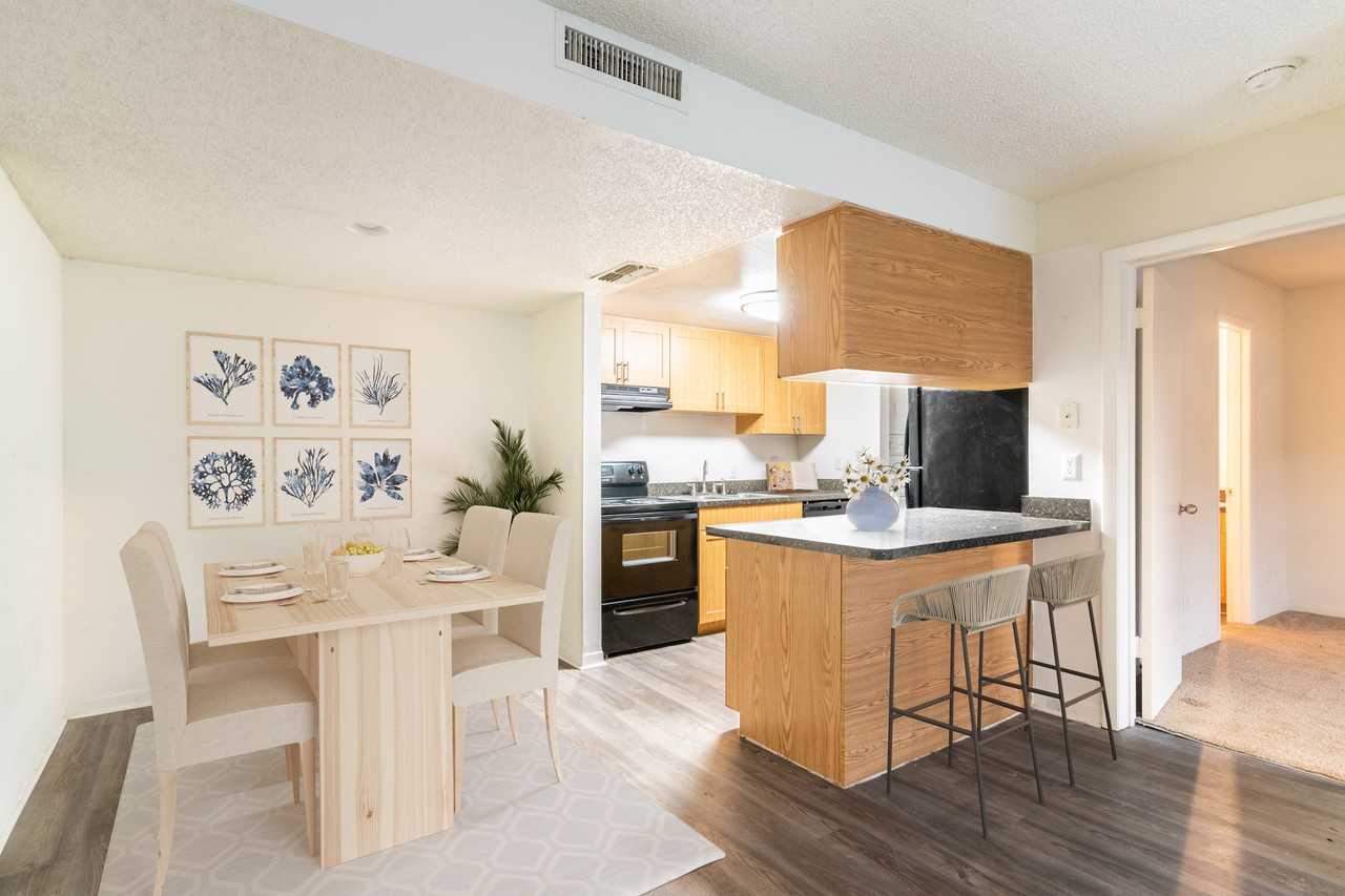 Brookside Manor - Photo 5 of 101