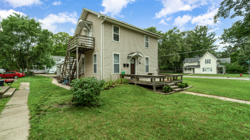 502 S Pine St #A - Photo 3 of 6