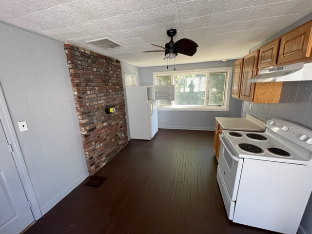 24 Spruce St - Photo 3 of 7