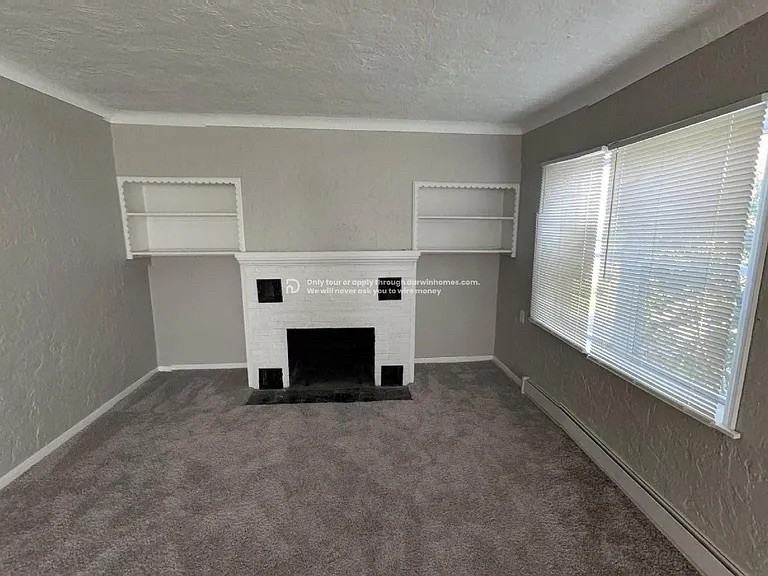 122 Goodrich Ct - Photo 3 of 15