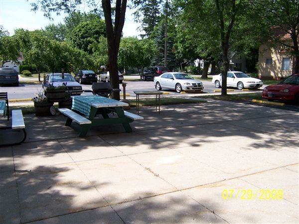 Maple Manor - Photo 2 of 11