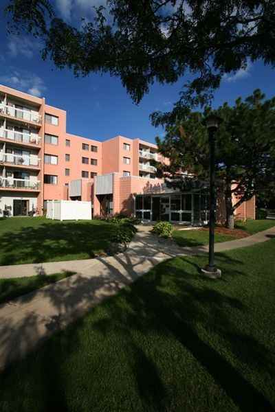Tamarisk Apartments 4520 Bowen Blvd SE, Kentwood, MI 49508 Zumper