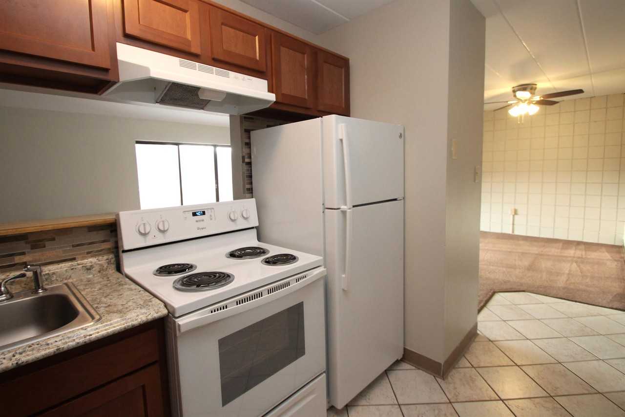 7000 HELEN STREETAPT B-18 #B18 - Photo 2 of 10