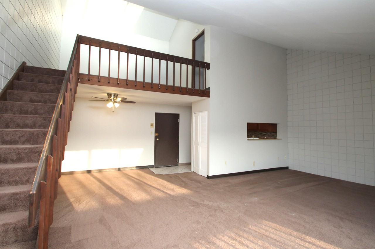 7000 HELEN STREETAPT B-18 #B18 - Photo 3 of 10