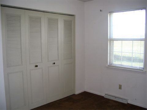 Williamsburg Apartments - Photo 3 of 9