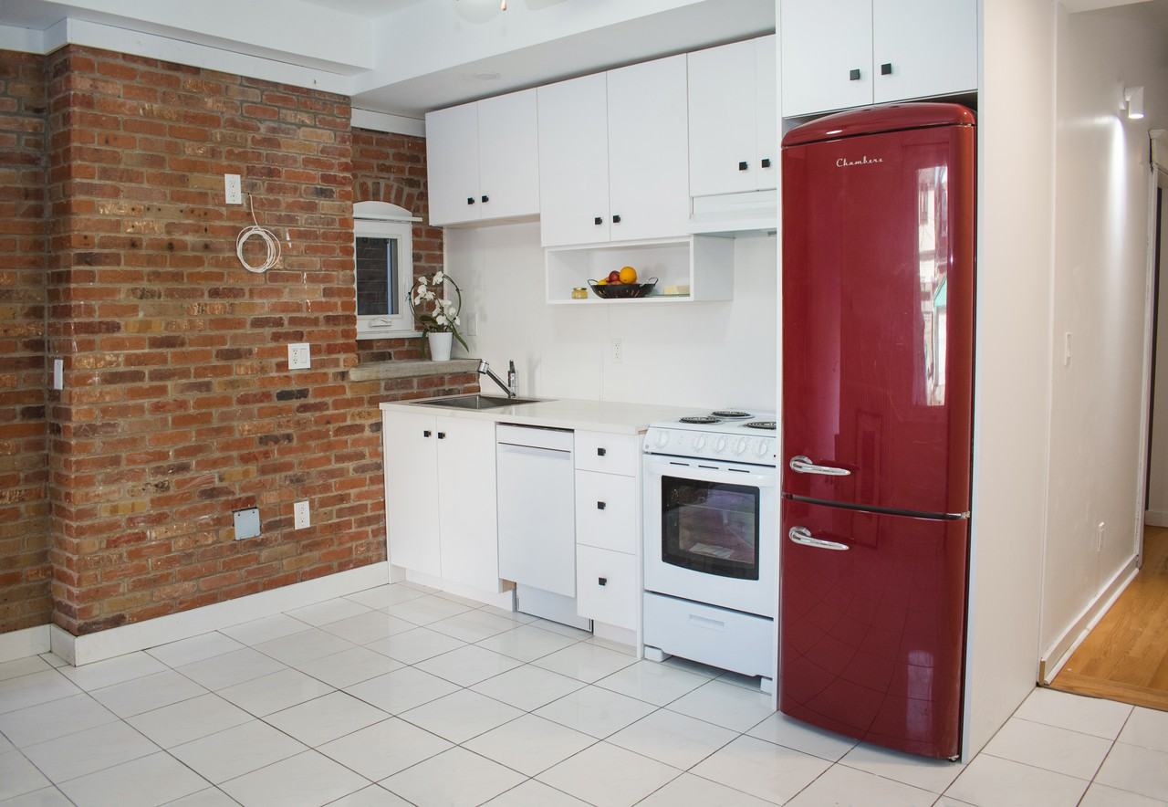 493 Saint Clarens Avenue #Main - Photo 2 of 11