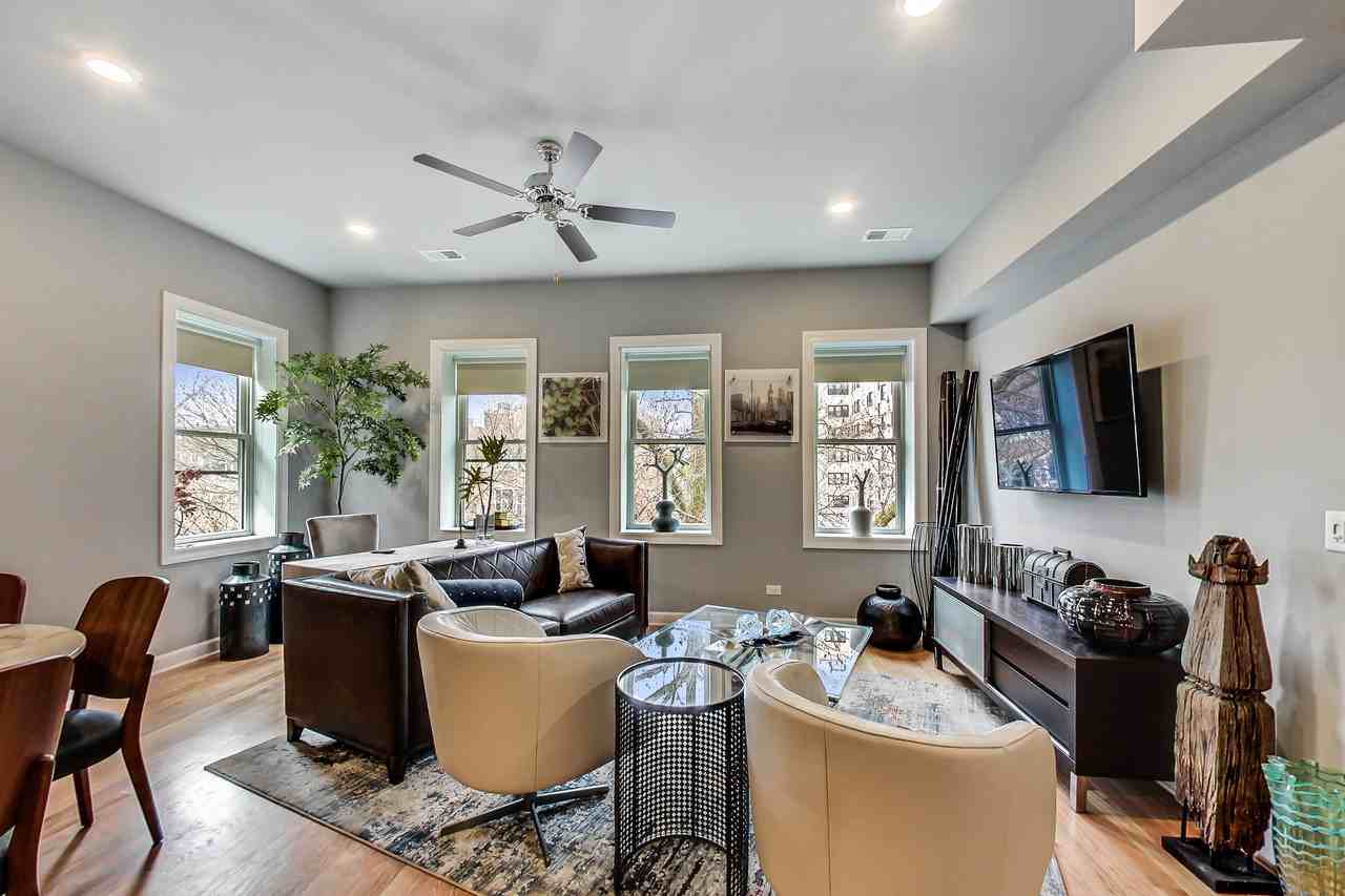 5117 S Kenwood Ave #103 - Photo 3 of 35