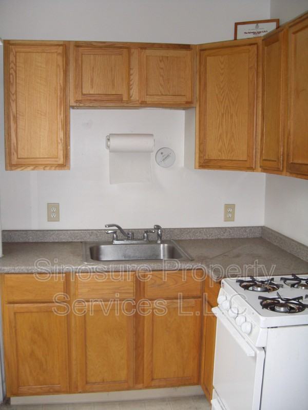 250 Lark St - Photo 2 of 8