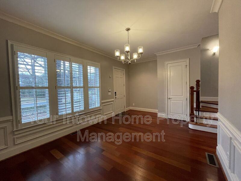 848 Lullwater Park Ln - Photo 3 of 48