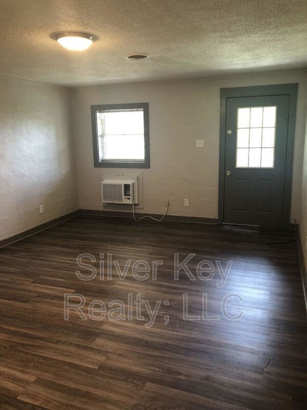 1426 Niles Ferry Rd #8 - Photo 4 of 8