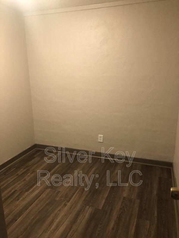 1426 Niles Ferry Rd #8 - Photo 5 of 8