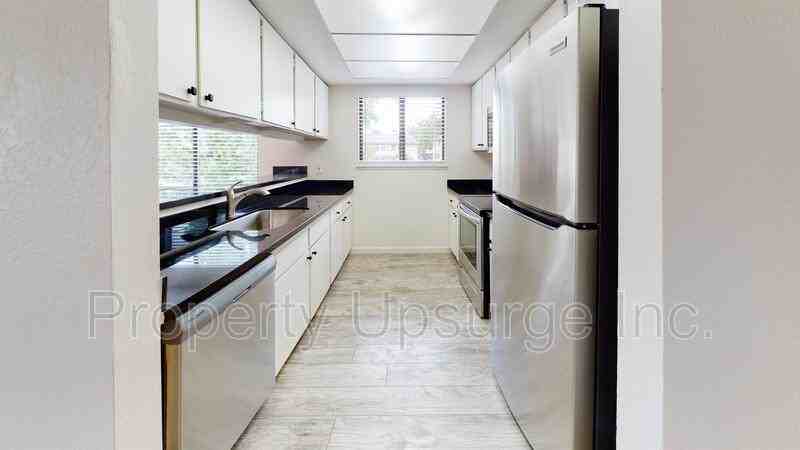 1289 Bundy Ct - Photo 4 of 13