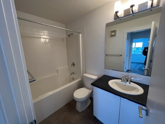 1426 Keswick Drive Southwest - Photo 2 of 5