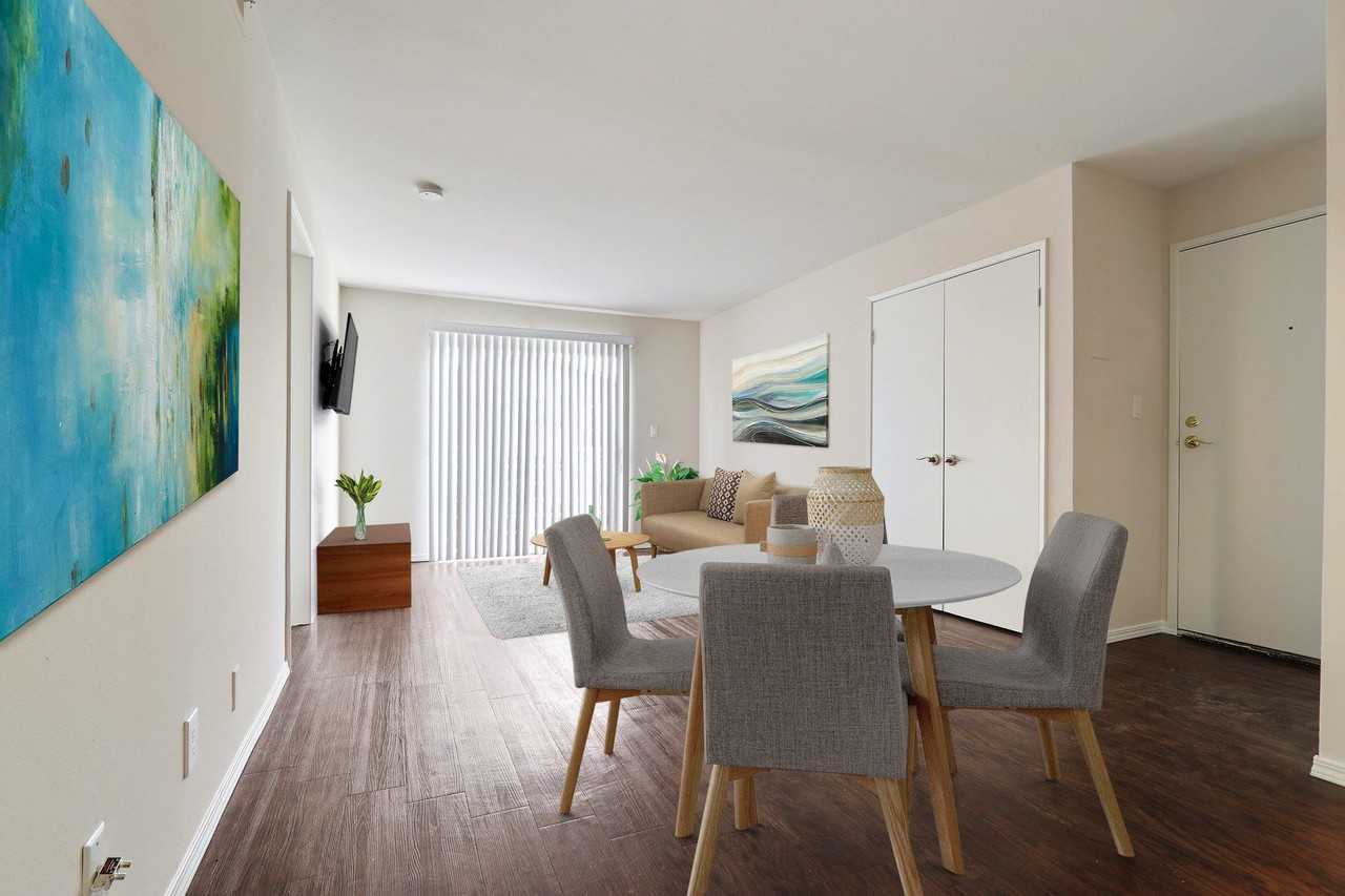 Manning Avenue - Photo 4 of 15