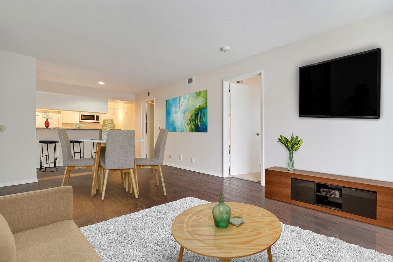 Manning Avenue - Photo 6 of 15