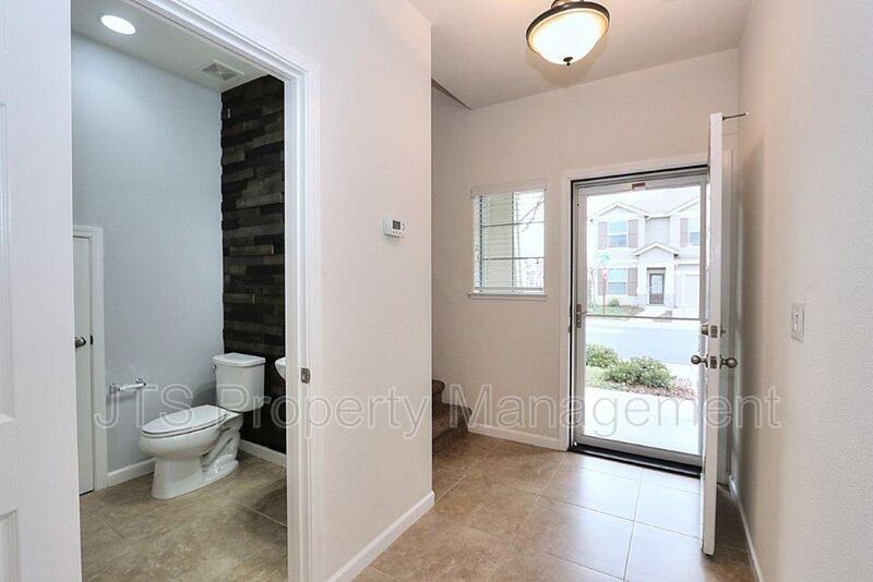 9200 Rioja St - Photo 2 of 50