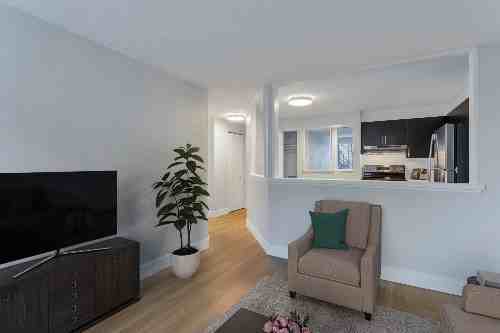 899 Washington - Photo 4 of 15