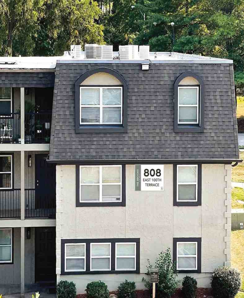 The Brooks at 808 Apartments 808 E 100th Ter, Kansas City, MO 64131