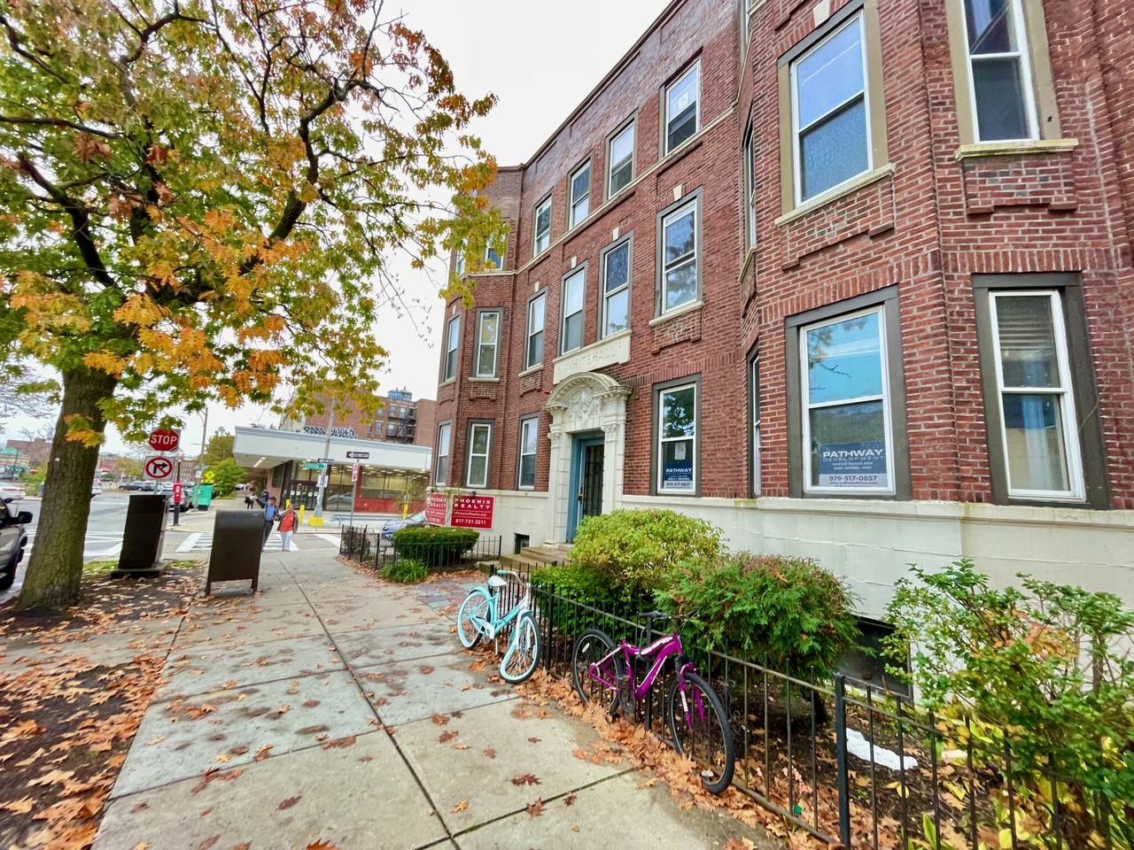 1284 Commonwealth Ave #5
