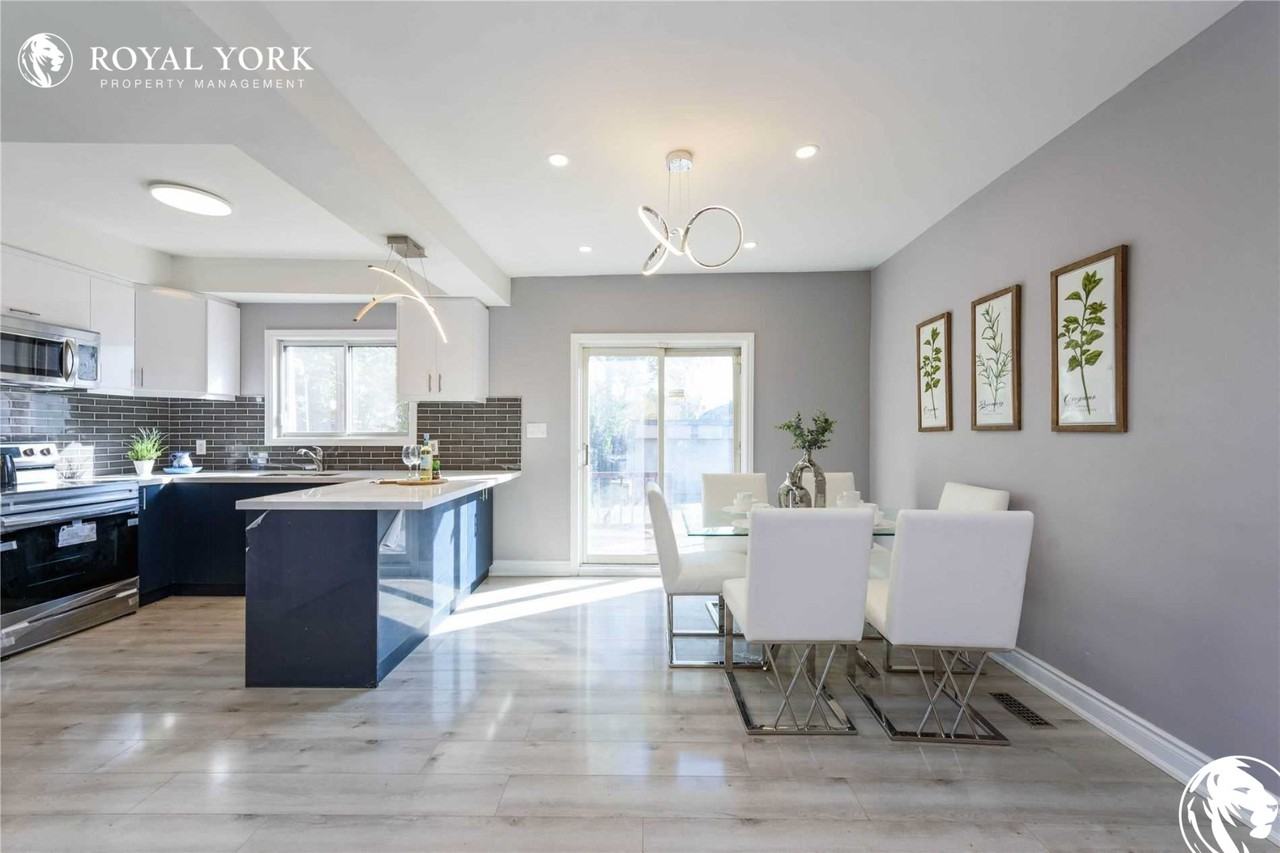 84 Sherman Ave N #1 - Photo 3 of 32