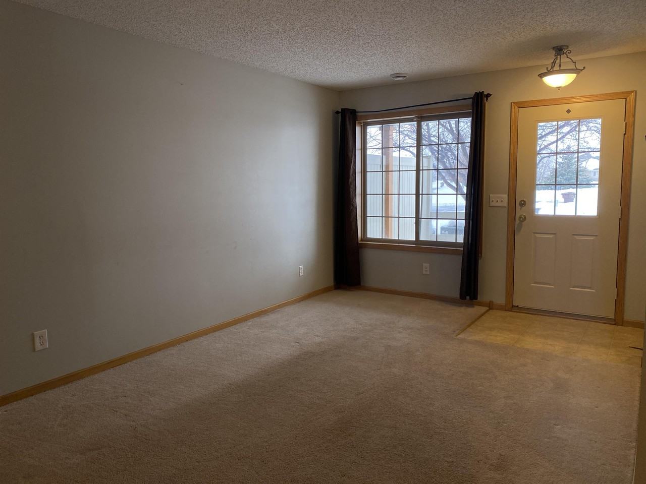 860 Independence Dr #1 - Photo 5 of 26