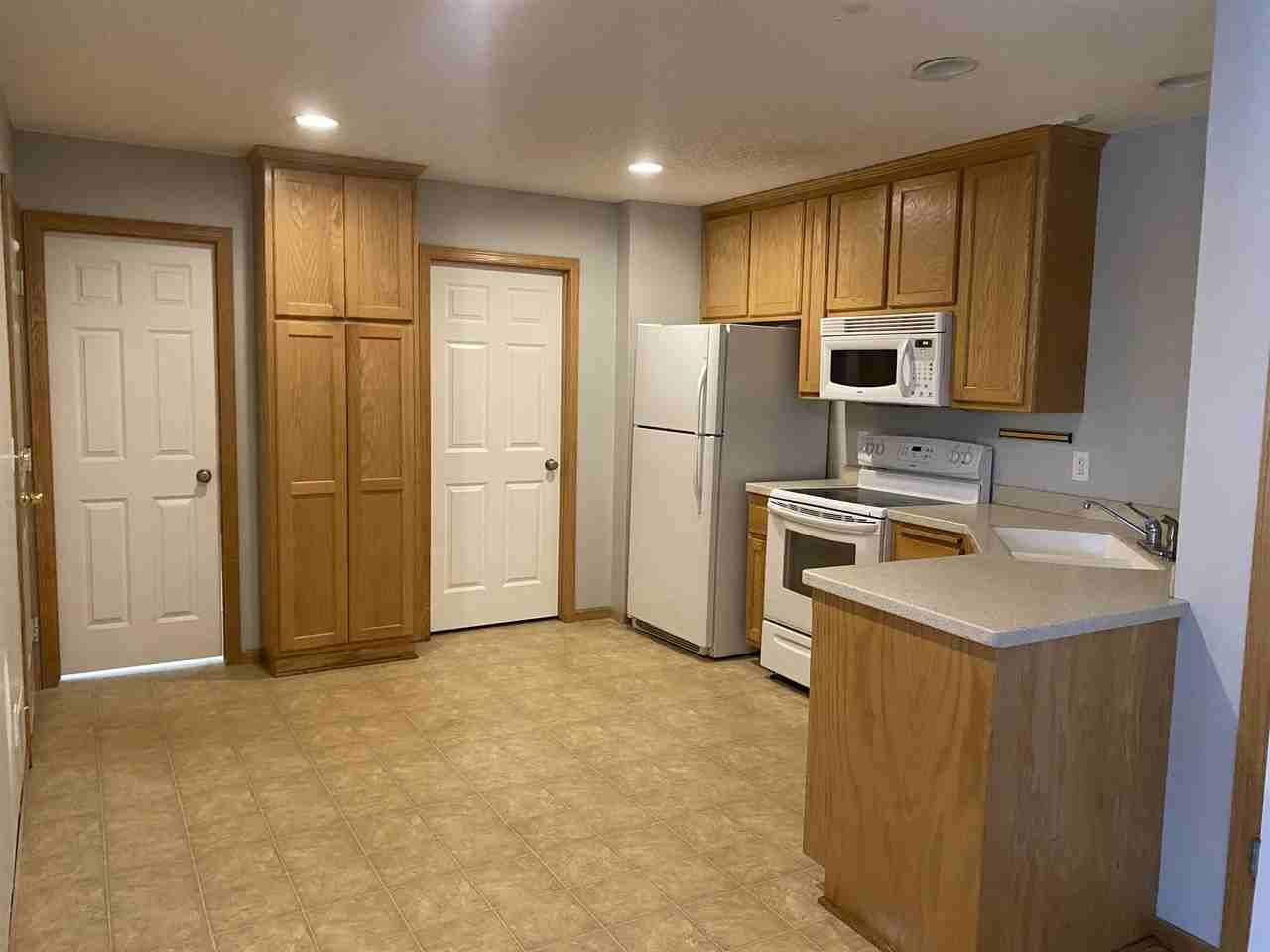 860 Independence Dr #1 - Photo 6 of 26