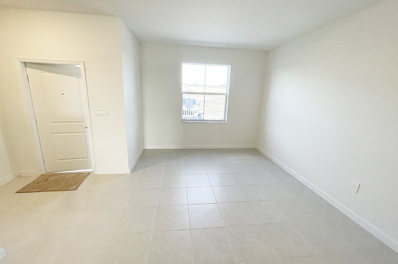 2352 Nw 125th St #1 - Photo 3 of 31