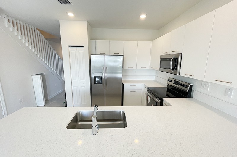 2352 Nw 125th St #1 - Photo 6 of 31