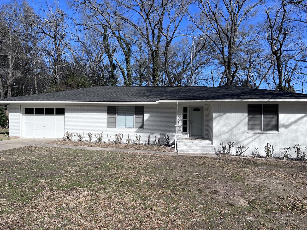 1206 Garden Ave #1 - Photo 2 of 11