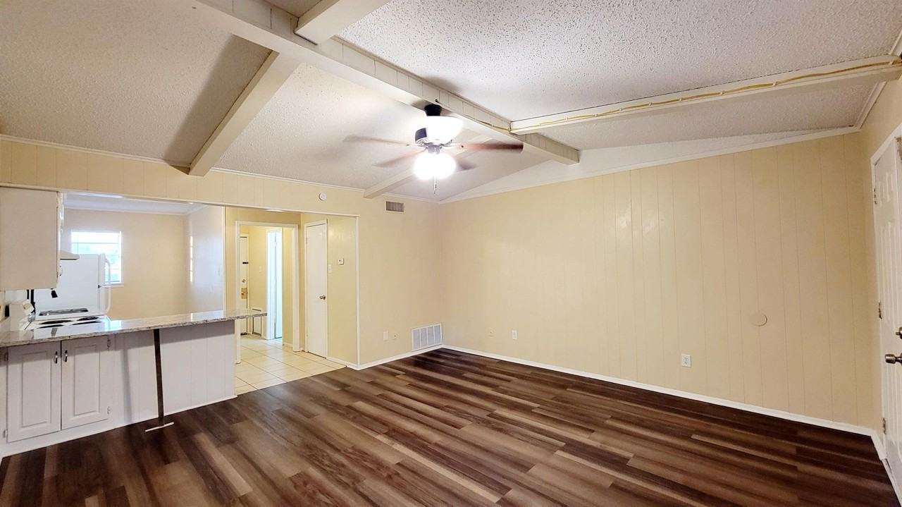 400 Bill Bradford Road #14 - Photo 2 of 10