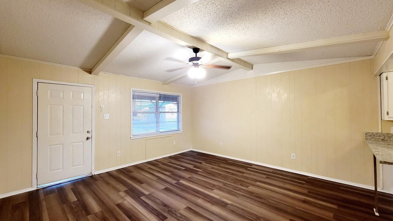 400 Bill Bradford Road #14 - Photo 3 of 10